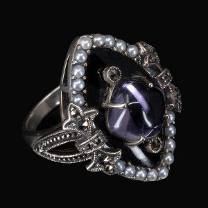 Zilveren ring met onyx, amethist, marcasith en echte parels