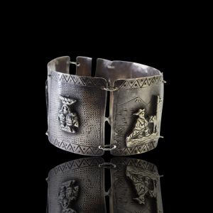 Antieke zilveren handgemaakte schakelarmband uit Peru met afbeeldingen uit de Inca cultuur