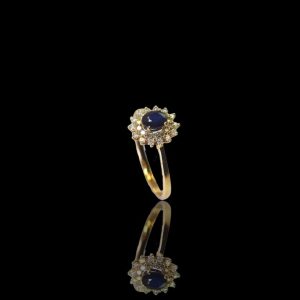 14 krt dubbele entourage ring met briljanten en saffier