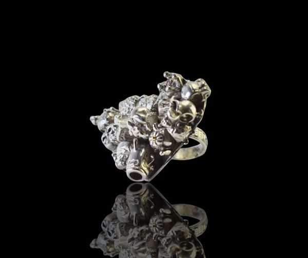 Bijzondere zilveren handgemaakte ring, hartvormig, met 16 Pandora-bedels