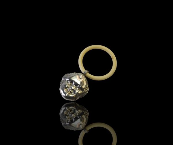 Antieke bijt ring