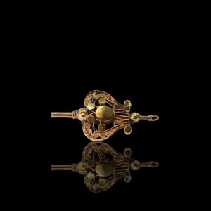 Antieke handgemaakte horlogesleutel als broche/hanger