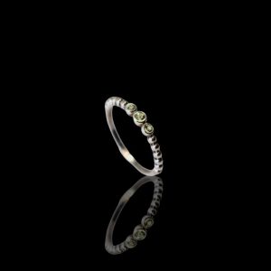 Zilveren ring met peridot