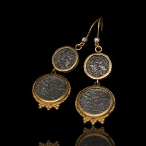Goud op zilveren oorhangers met neo-Romeinse munten