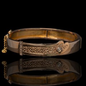 14 krt antieke gouden stijve armband met roosgeslepen diamant