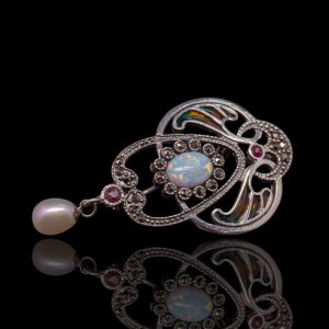 Art Nouveau broche met opaal, parel en emaille