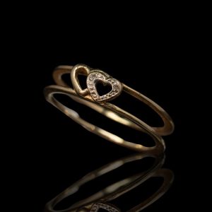 14 krt gouden guard ring met dubbel hart waarin twee diamanten