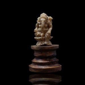 Ganesha, uit hertenhoorn gesneden
