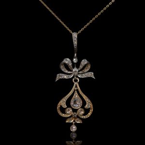 Antiek 14 krt gouden strik hanger met roos geslepen diamanten in zilver en goud