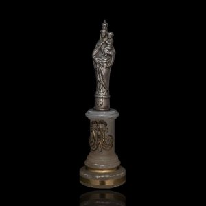 Antieke zilveren miniatuur Madonna op antieke spekstenen voet