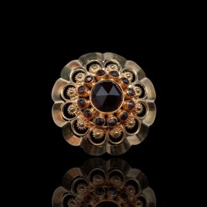 14 krt gouden broche met granaten