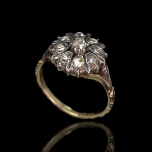 14 krt gouden entourage ring met diamanten