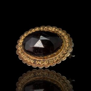 14 krt gouden broche met granaat, 19e eeuw